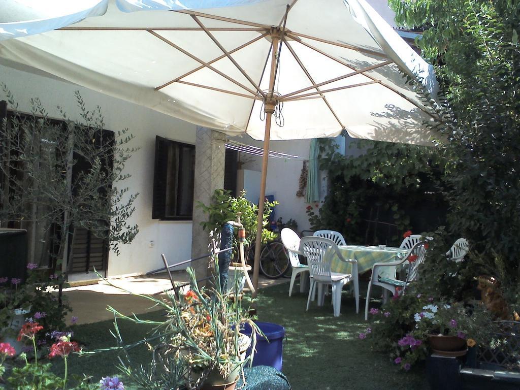Apartment Artusi Pola Camera foto