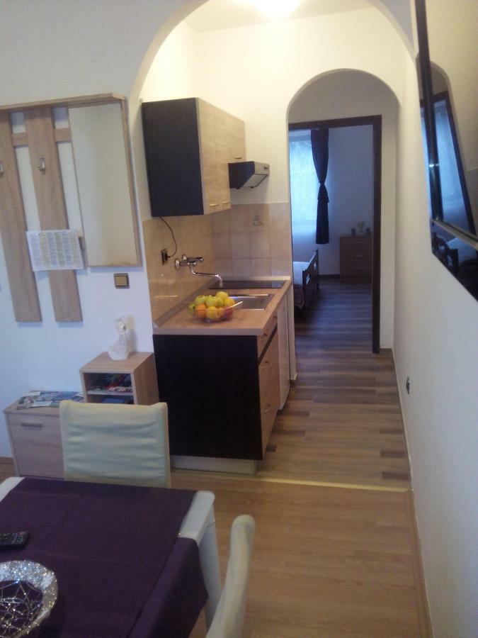 Apartment Artusi Pola Esterno foto