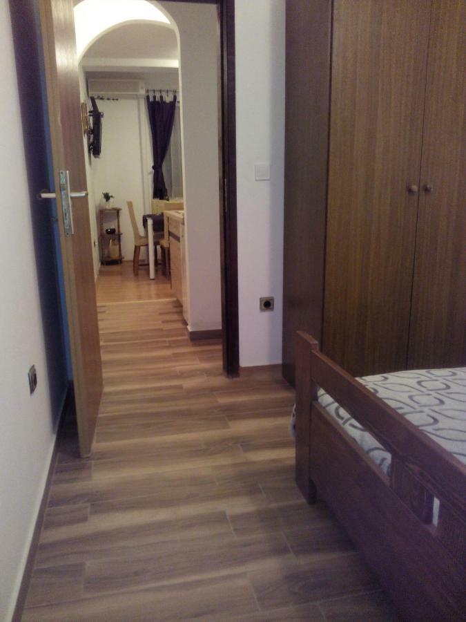 Apartment Artusi Pola Esterno foto