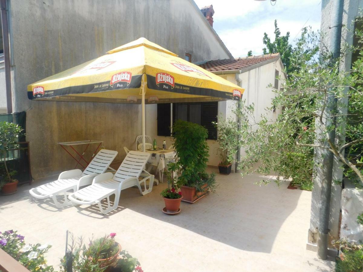 Apartment Artusi Pola Esterno foto