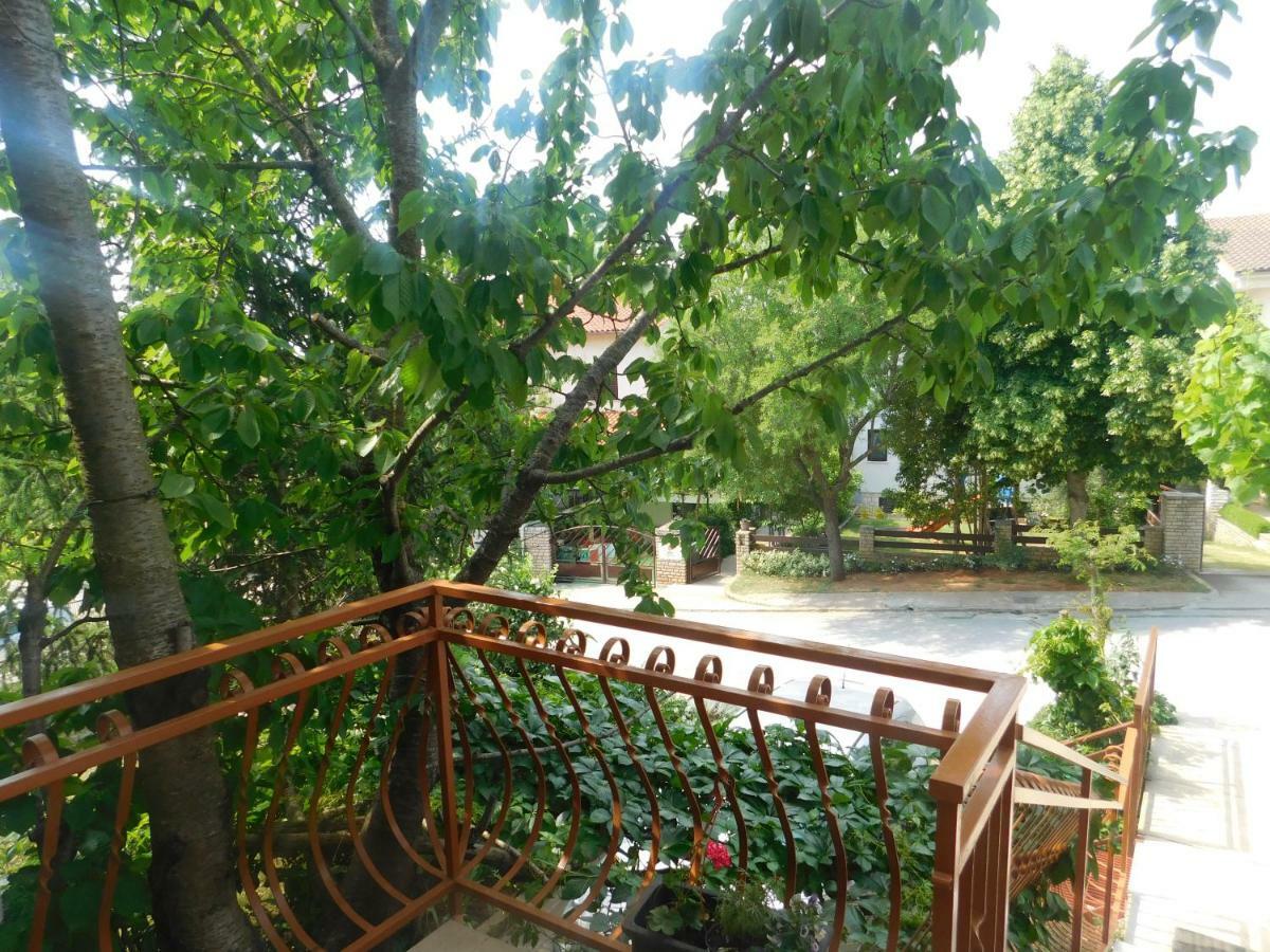 Apartment Artusi Pola Esterno foto