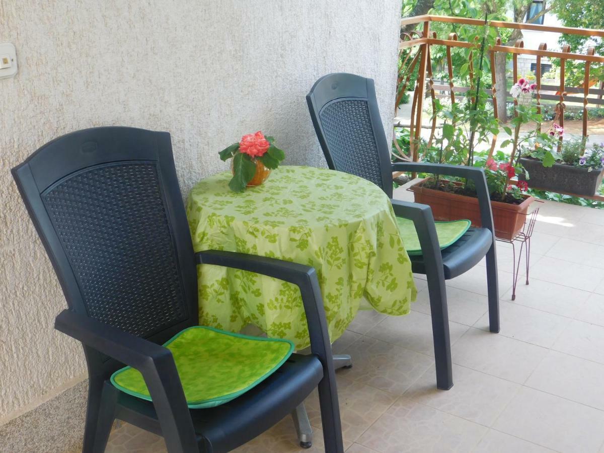 Apartment Artusi Pola Esterno foto