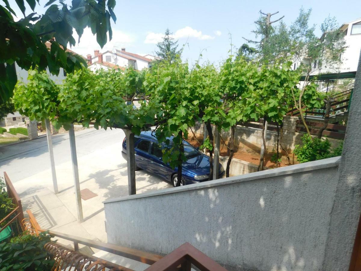 Apartment Artusi Pola Esterno foto