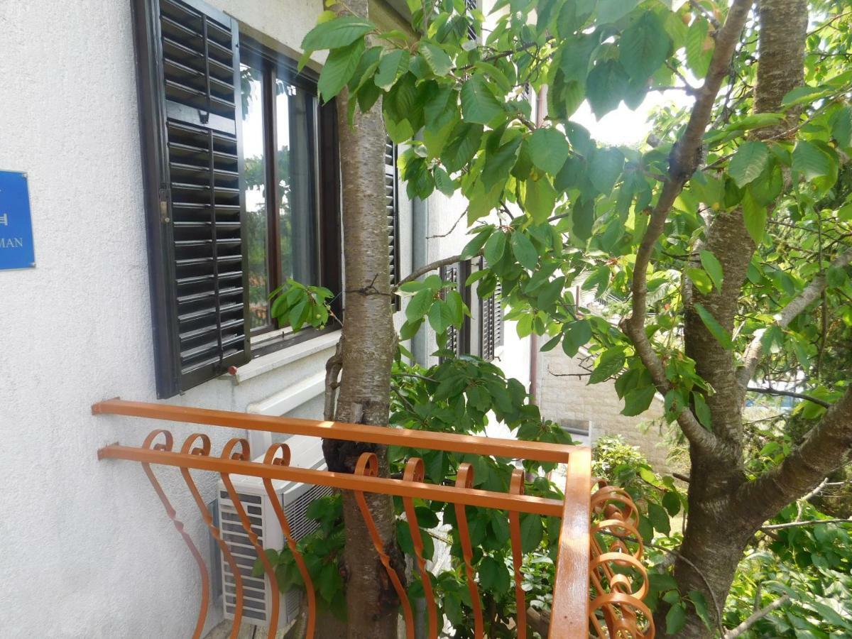 Apartment Artusi Pola Esterno foto