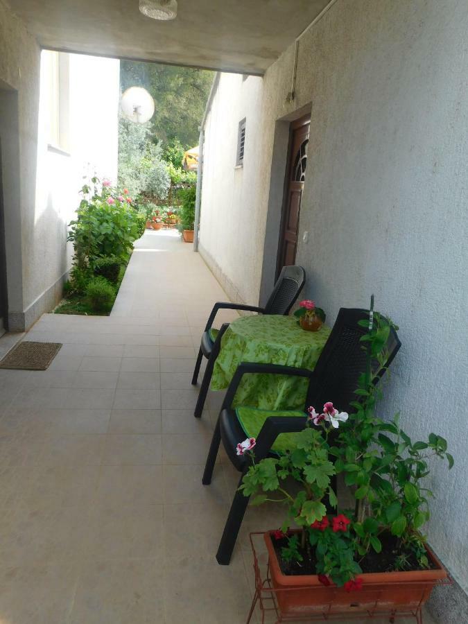 Apartment Artusi Pola Esterno foto