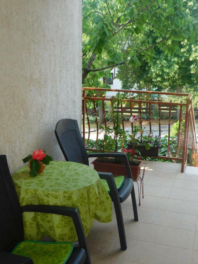 Apartment Artusi Pola Esterno foto