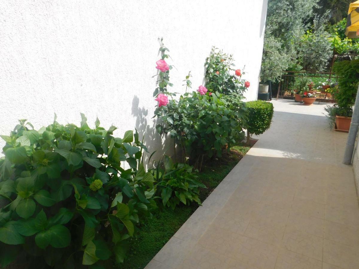 Apartment Artusi Pola Esterno foto